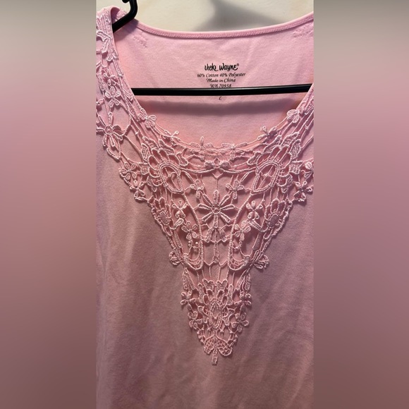 Vicki Wayne Top 🔥 - Picture 2 of 2